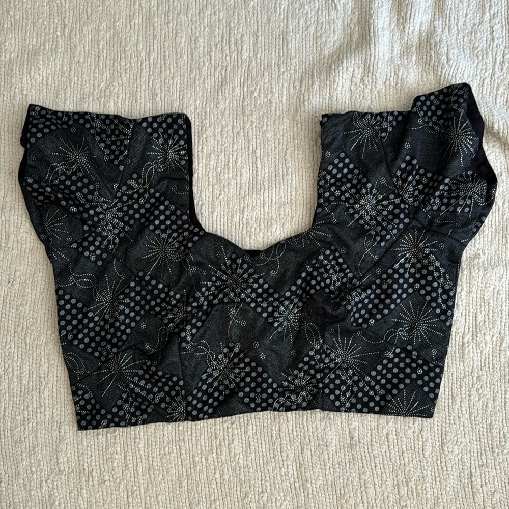 Choil top in black